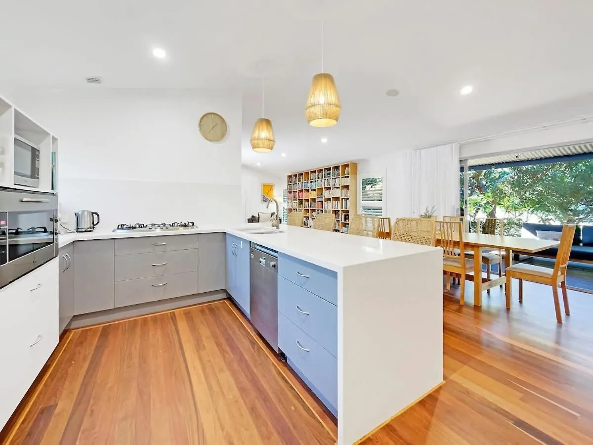 Mudjimba Beach Haven - Stroll To The Water Holiday home